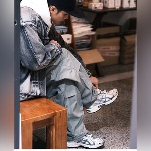 ASICS Silver and white trainers  running Shoes men Silver 10